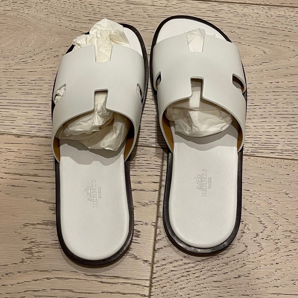 MENS WHITE NEVER WORN HERMES ORAN SANDALS- SIZE 41